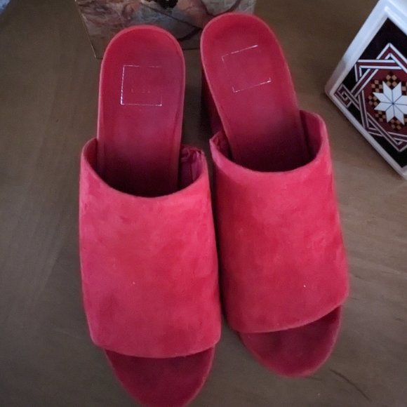 Sandales - Picture 1 of 2